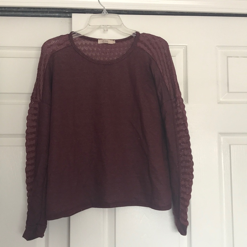 Burgundy log sleeve shirt
